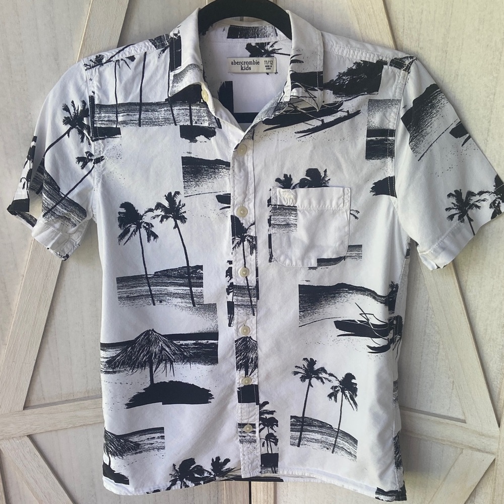 Abercrombie Kids Boys Black and White Palm Tree Shirt, Size 11/12